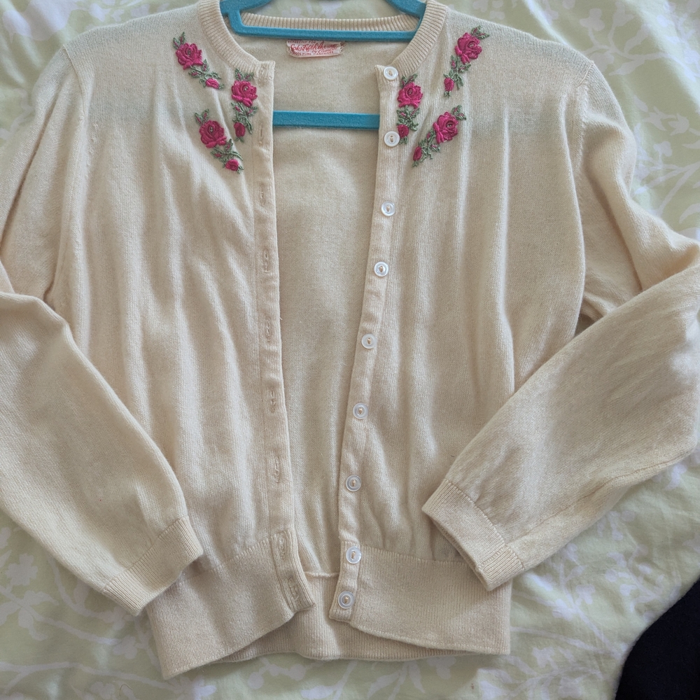 Chic Cream Floral Women's Cardigan